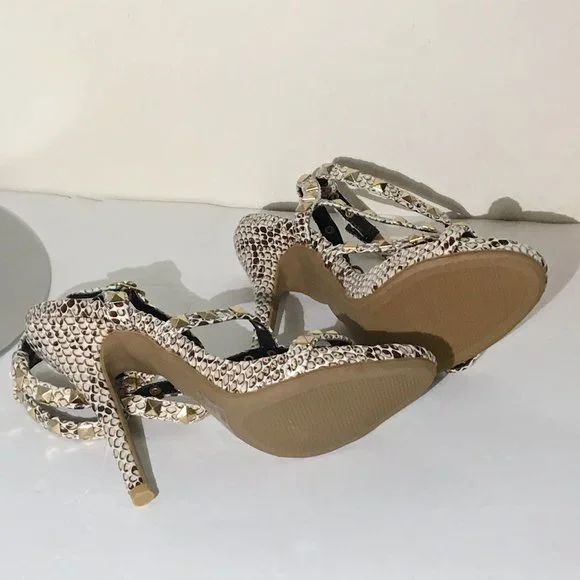 Wild Diva Lounge Snake Cage Stiletto shoes 6 NWT - Picture 9 of 14